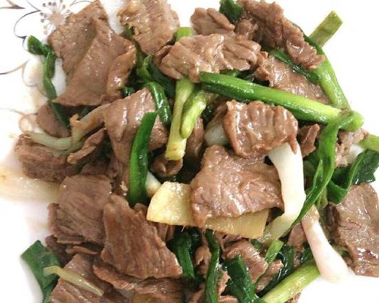 36B.Boeuf sauté au poireau et gingembre / 姜葱(牛/鸡)肉